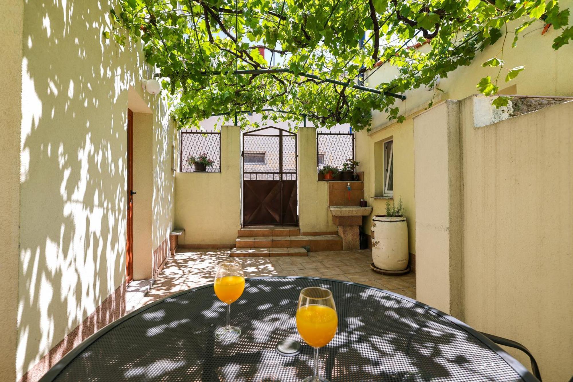 Вилла Vacation House Jakov Задар Экстерьер фото