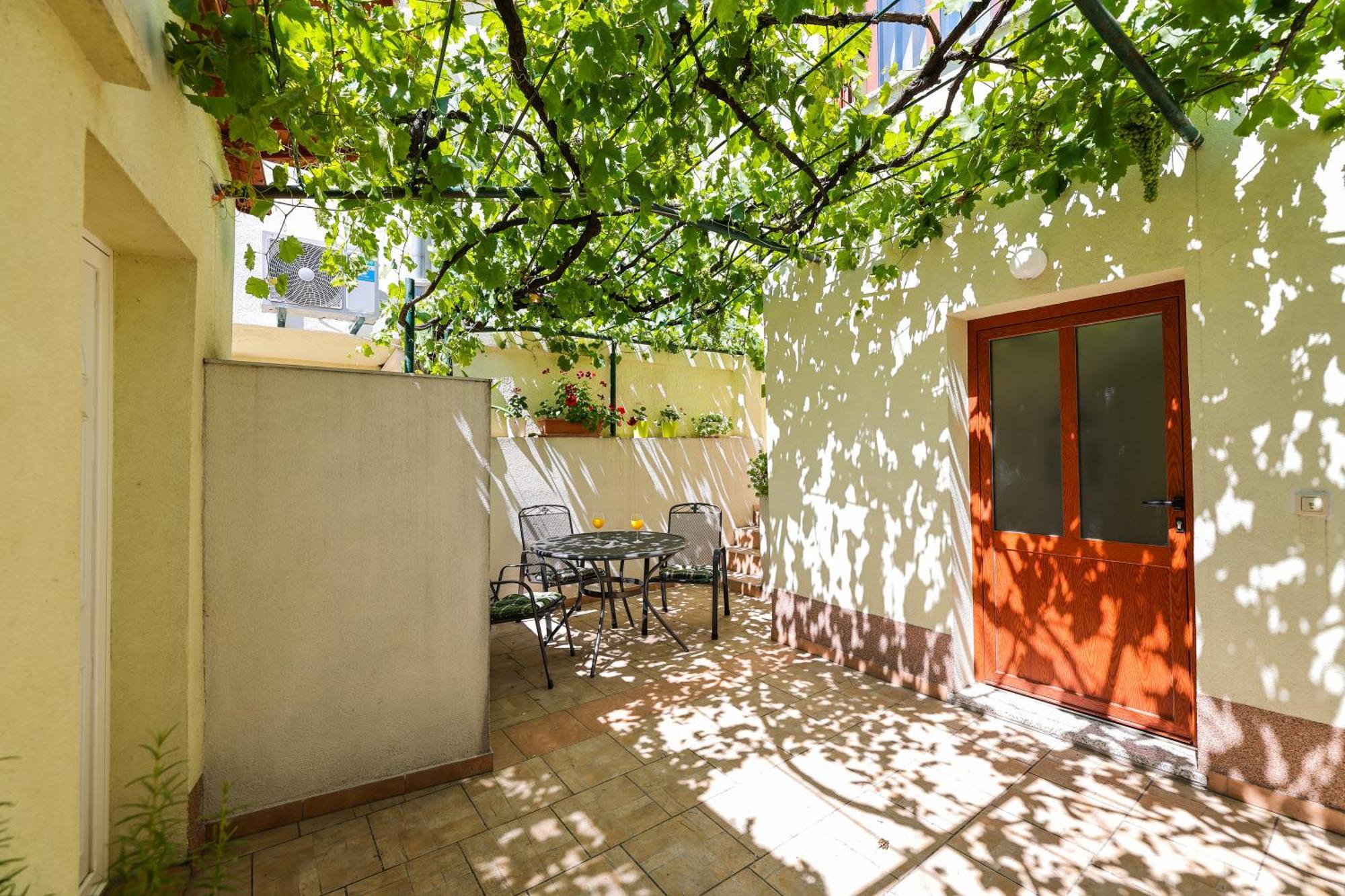 Вилла Vacation House Jakov Задар Экстерьер фото