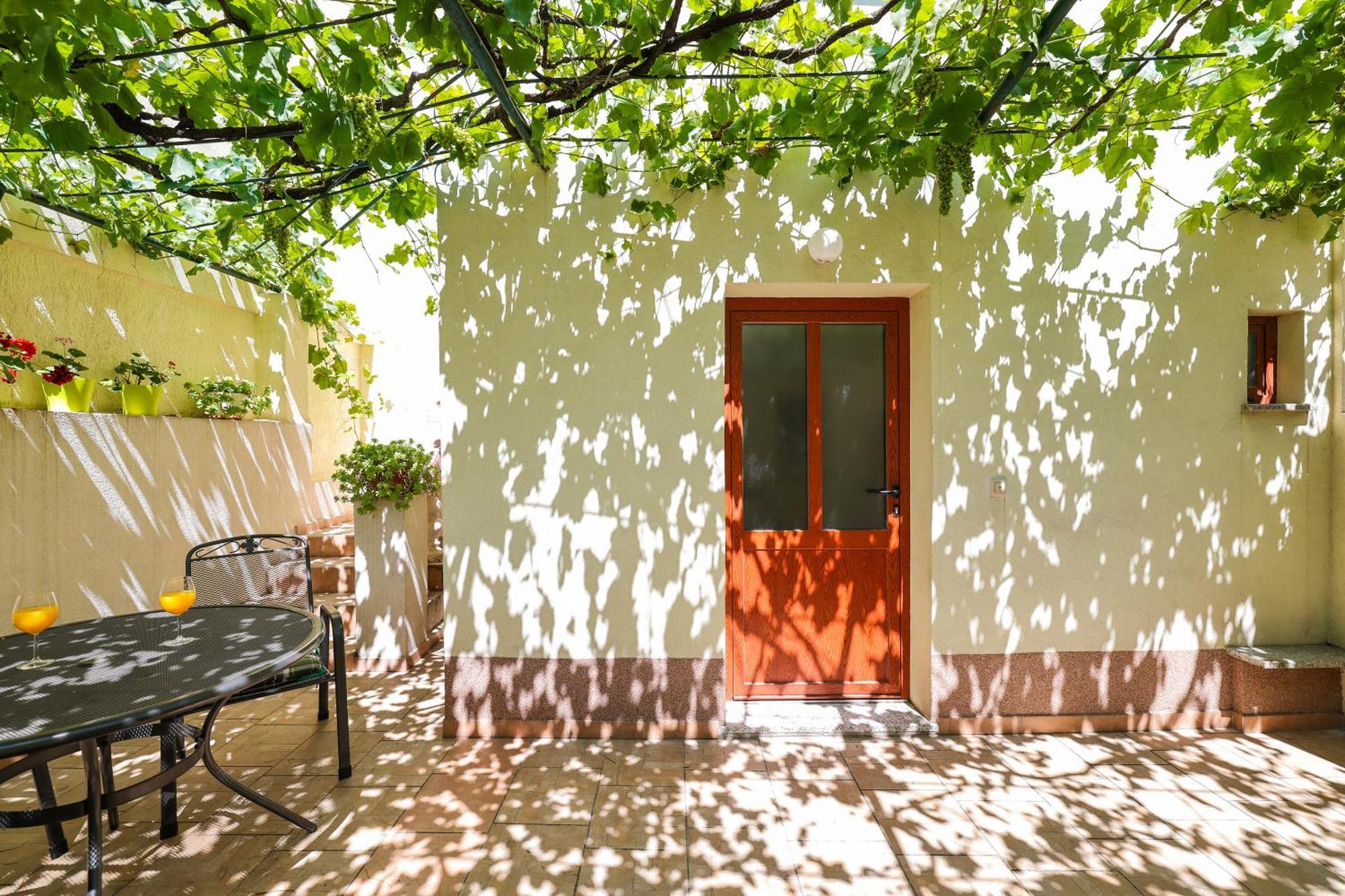 Вилла Vacation House Jakov Задар Экстерьер фото