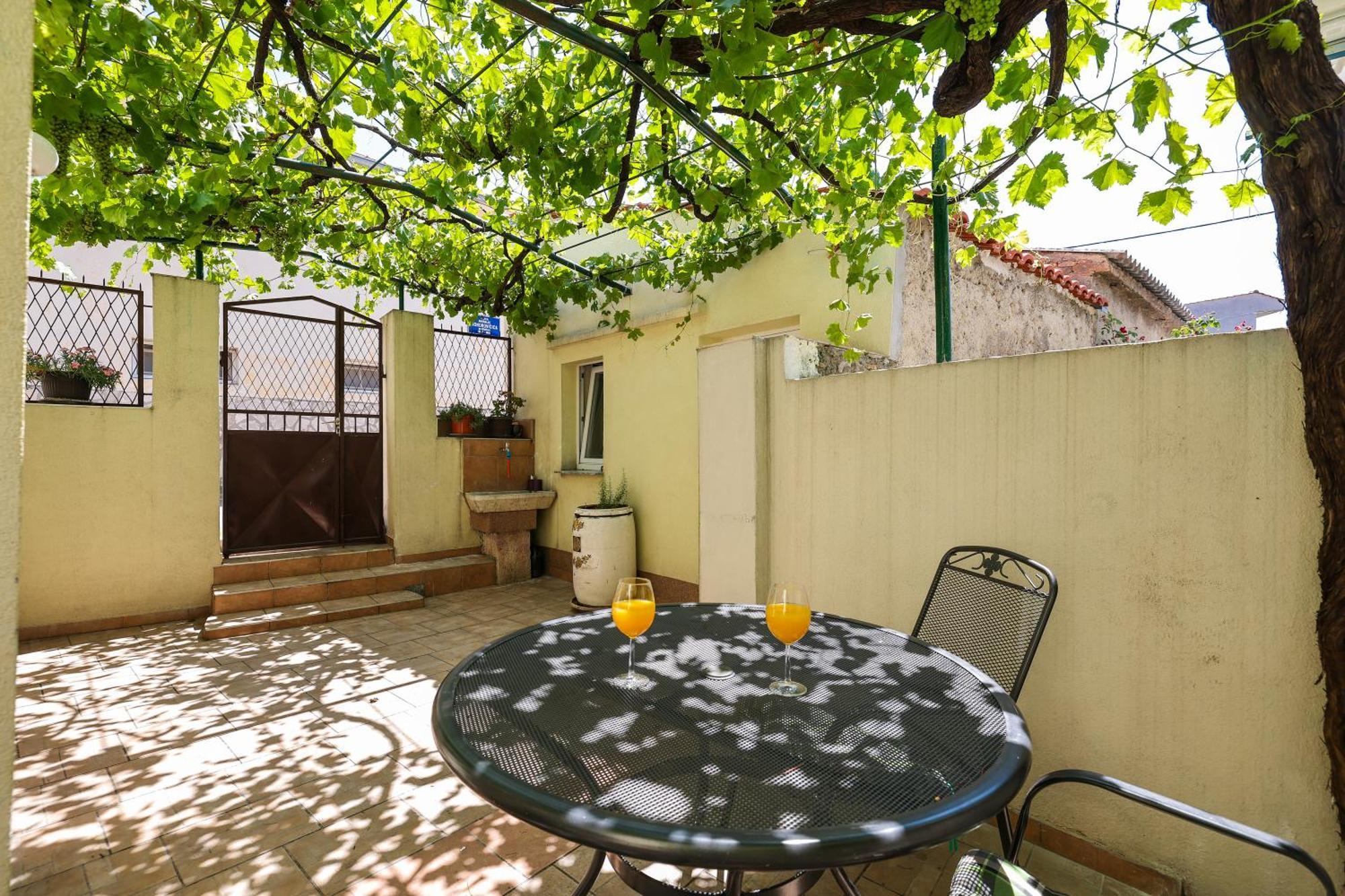 Вилла Vacation House Jakov Задар Экстерьер фото